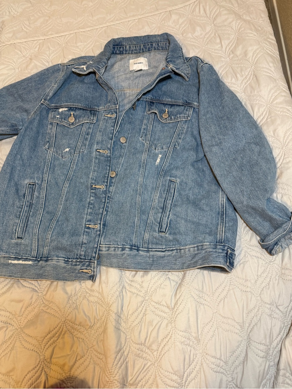 Old‎ Navy Womens XL Oversized Distressed Jean Denim Jacket Light Wash Trucker